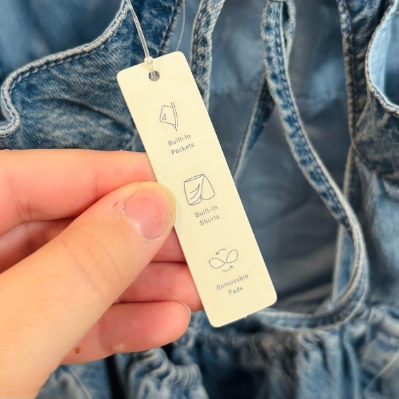 NWT Hollister Women's Strappy Open Back Denim Mini Dress - Picture 7 of 7